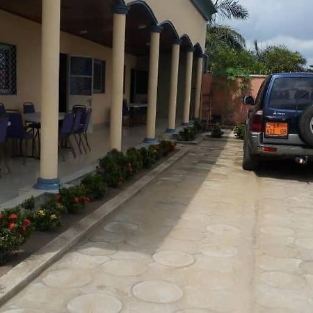 La Rochelle Villa Douala Exterior photo